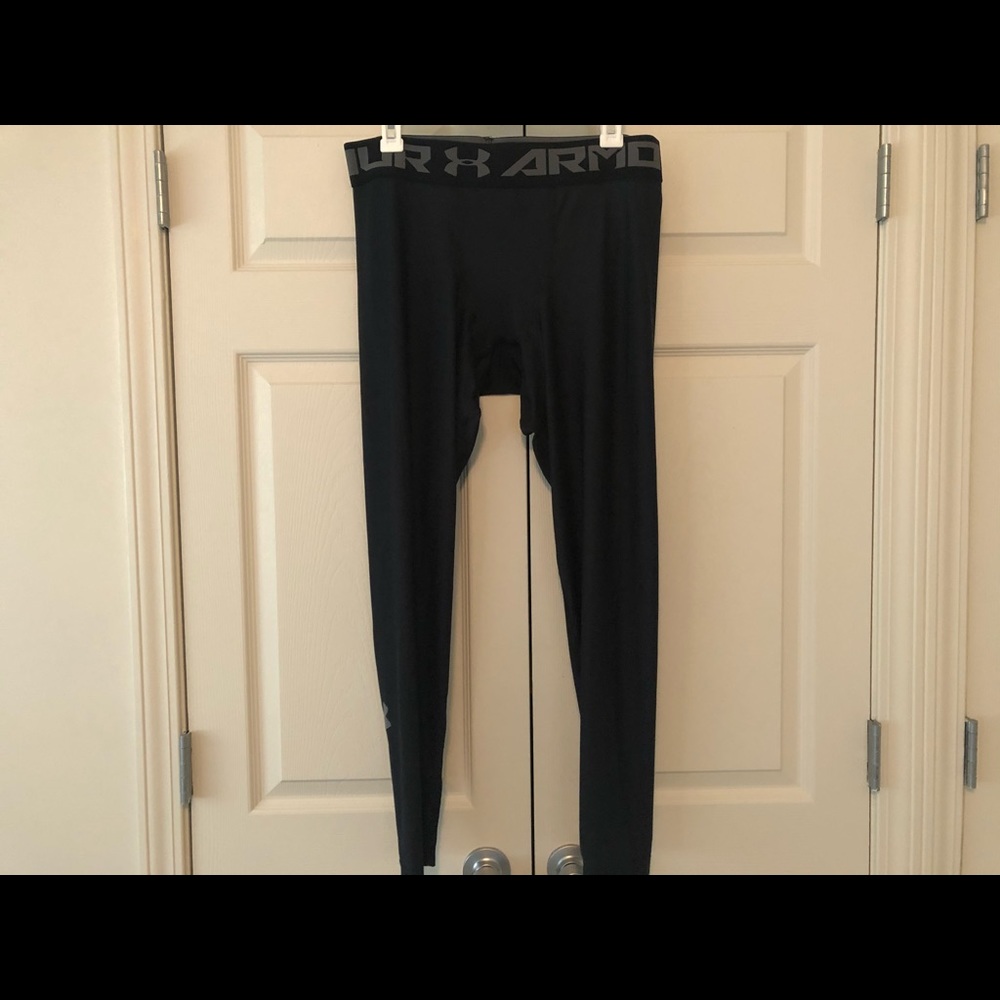 Under Armor baselayer thermal pants